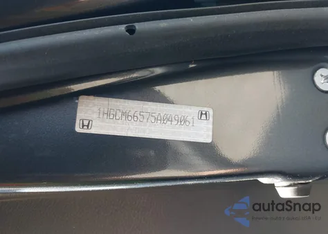 2005 Honda Accord 3.0 Ex z USA, uszkodzony, nr VIN 1HGCM66575A049061